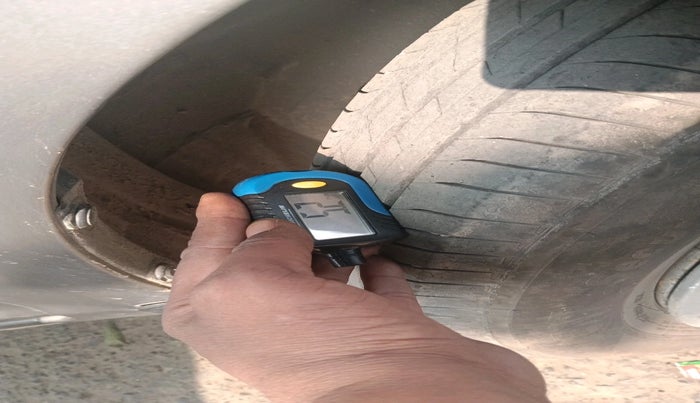 2014 Maruti Swift Dzire VXI, Petrol, Manual, 96,030 km, tyre