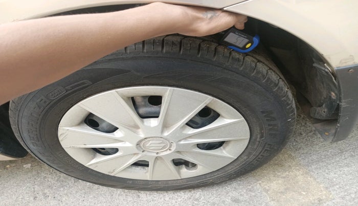 2010 Maruti SX4 VXI CNG, Petrol, Manual, 90,053 km, tyre