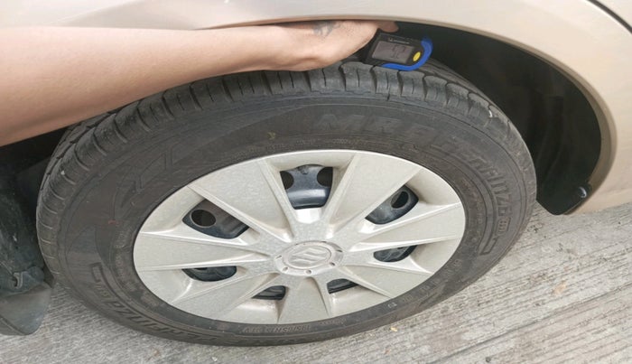 2010 Maruti SX4 VXI CNG, Petrol, Manual, 90,053 km, tyre