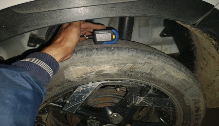 2019 Hyundai VENUE SX (O) 1.5 CRDI, Diesel, Manual, 1,16,038 km, tyre