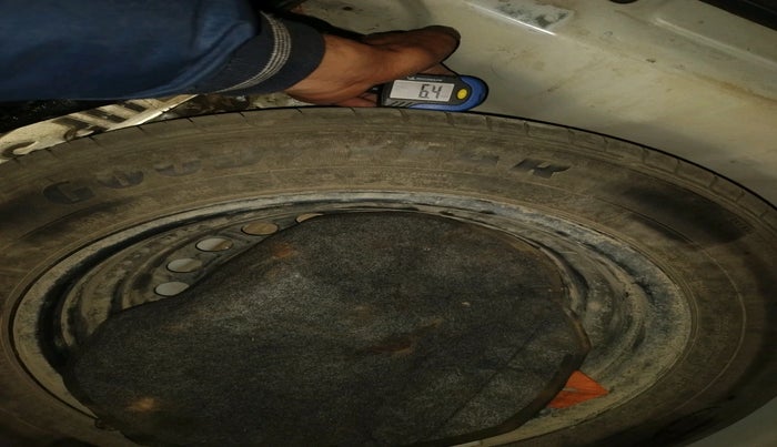 2019 Hyundai VENUE SX (O) 1.5 CRDI, Diesel, Manual, 1,16,038 km, tyre