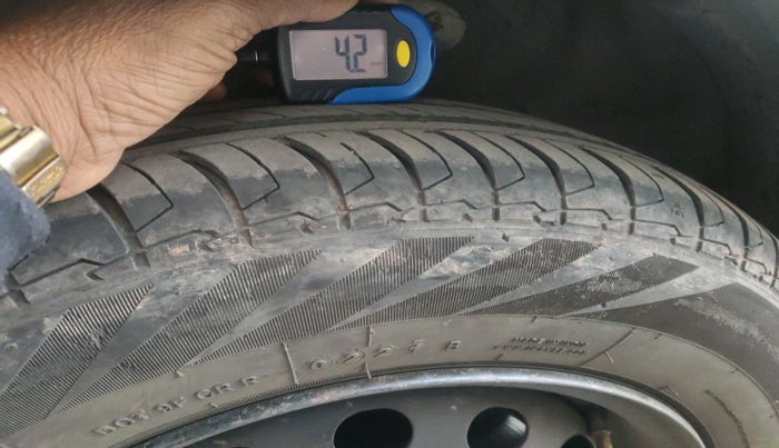 2011 Hyundai i20 MAGNA (O) 1.4 CRDI, Diesel, Manual, 2,07,052 km, tyre