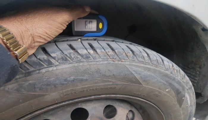 2011 Hyundai i20 MAGNA (O) 1.4 CRDI, Diesel, Manual, 2,07,052 km, tyre