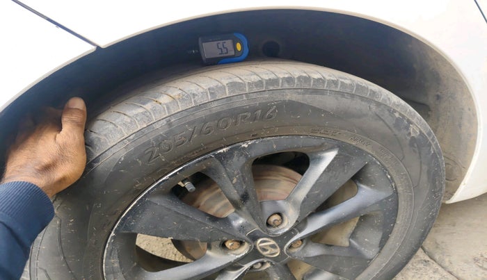 2017 Hyundai Elite i20 SPORTZ 1.2, Petrol, Manual, 97,142 km, tyre