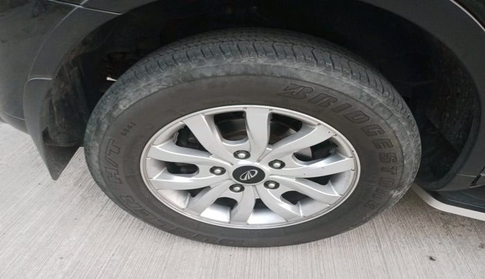 2019 Mahindra XUV500 W9, Diesel, Manual, 68,352 km, tyre