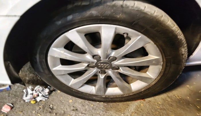 2012 Audi A6 2.0 TDI PREMIUM, Diesel, Automatic, 1,19,685 km, tyre