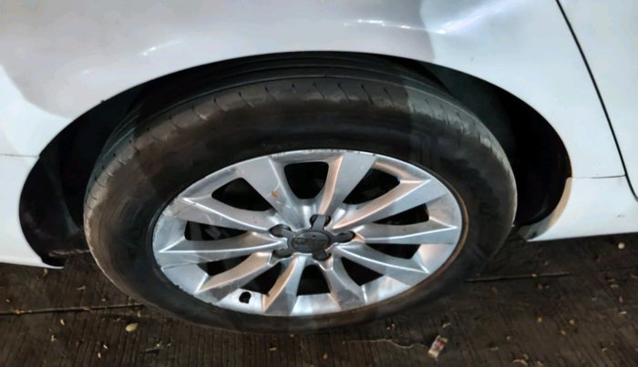 2012 Audi A6 2.0 TDI PREMIUM, Diesel, Automatic, 1,19,685 km, tyre