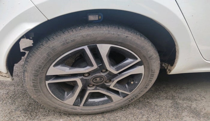 2023 Tata Tiago XZA PLUS PETROL, Petrol, Automatic, 17,977 km, tyre