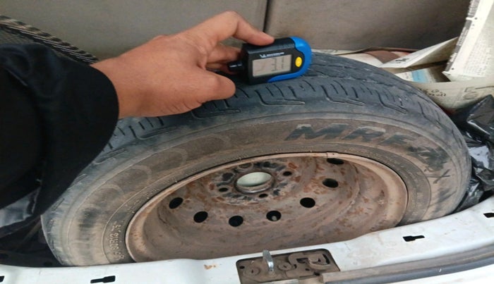 2014 Maruti Wagon R 1.0 LXI, Petrol, Manual, 1,21,894 km, tyre