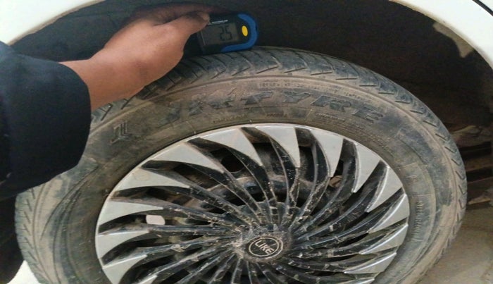 2014 Maruti Wagon R 1.0 LXI, Petrol, Manual, 1,21,894 km, tyre