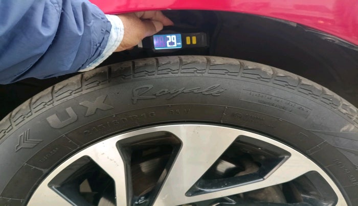 2019 Honda Civic 1.8L I-VTEC V CVT, Petrol, Automatic, 83,926 km, tyre