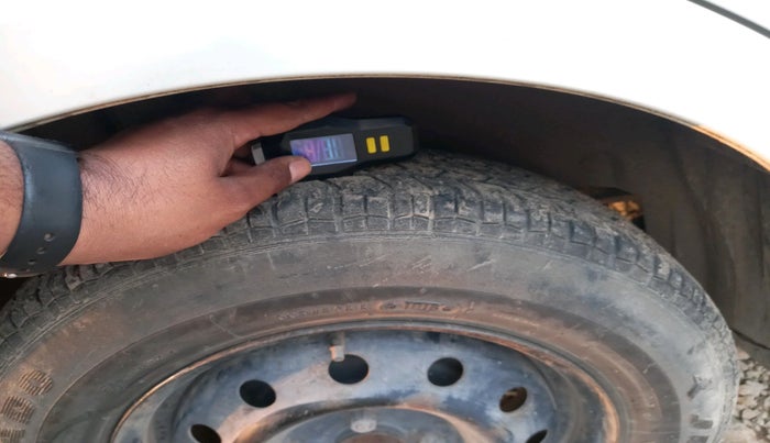 2015 Maruti Swift VXI, Petrol, Manual, 54,864 km, tyre