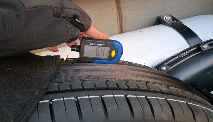 2024 Toyota Glanza G E-CNG, Petrol, Manual, 14,369 km, tyre