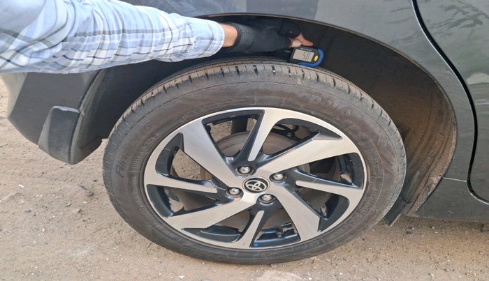 2024 Toyota Glanza G E-CNG, Petrol, Manual, 14,369 km, tyre