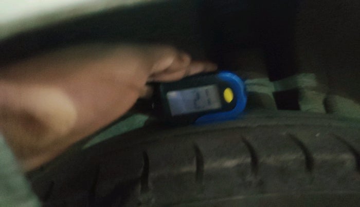 2017 Maruti Swift Dzire VXI (O), Petrol, Manual, 1,58,944 km, tyre