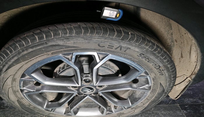 2022 Skoda KUSHAQ STYLE 1.0L TSI AT (6 AIRBAGS), Petrol, Automatic, 25,481 km, tyre