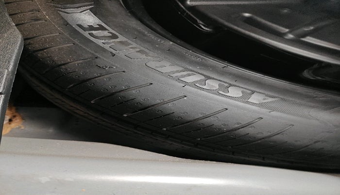 2022 Skoda KUSHAQ STYLE 1.0L TSI AT (6 AIRBAGS), Petrol, Automatic, 25,481 km, tyre