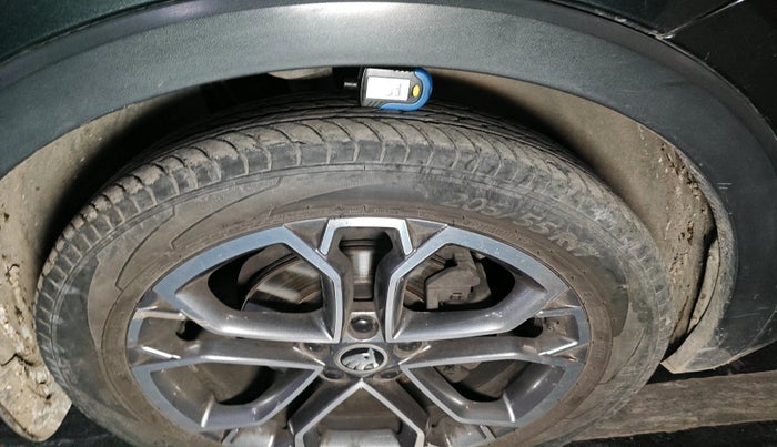 2022 Skoda KUSHAQ STYLE 1.0L TSI AT (6 AIRBAGS), Petrol, Automatic, 25,481 km, tyre