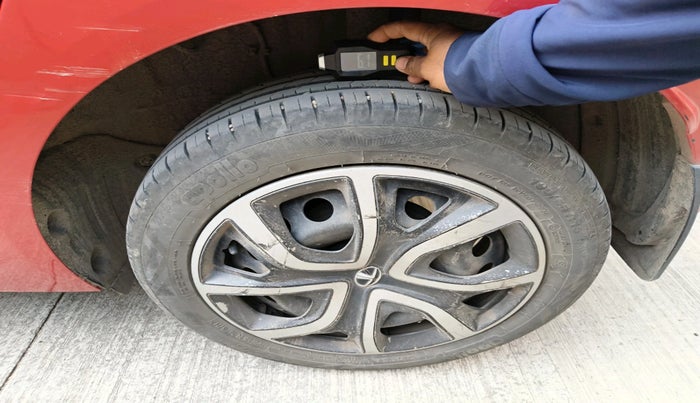 2020 Tata ALTROZ XT PETROL, Petrol, Manual, 80,263 km, tyre