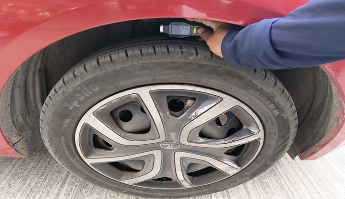 2020 Tata ALTROZ XT PETROL, Petrol, Manual, 80,263 km, tyre