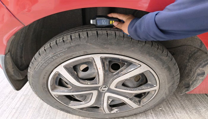 2020 Tata ALTROZ XT PETROL, Petrol, Manual, 80,263 km, tyre