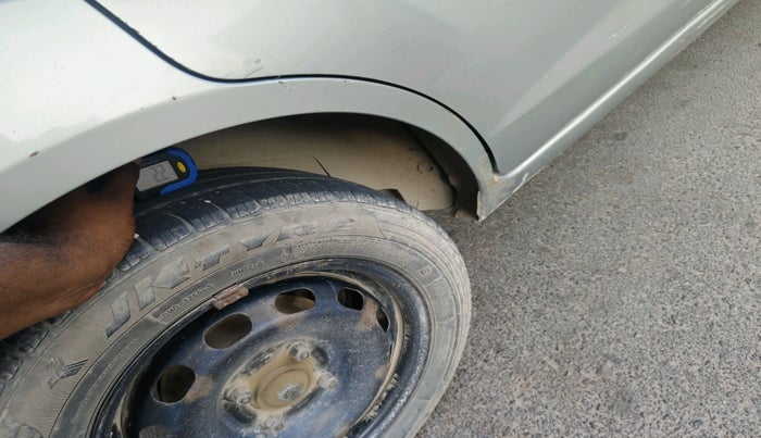 2011 Ford Figo ZXI 1.2 PETROL, Petrol, Manual, 79,072 km, tyre