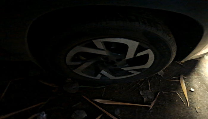 2023 Nissan MAGNITE XV PREMIUM, Petrol, Manual, 40,609 km, tyre