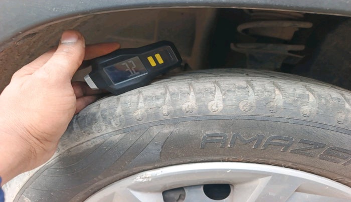 2020 Renault Kwid RXT 1.0 (O), Petrol, Manual, 48,010 km, tyre