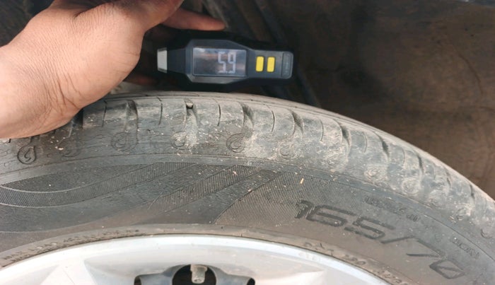 2020 Renault Kwid RXT 1.0 (O), Petrol, Manual, 48,010 km, tyre