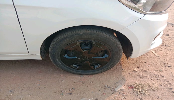 2022 Tata Tiago XT PETROL, Petrol, Manual, 25,529 km, tyre