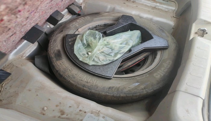 2017 Maruti Celerio VXI, Petrol, Manual, 1,51,113 km, tyre