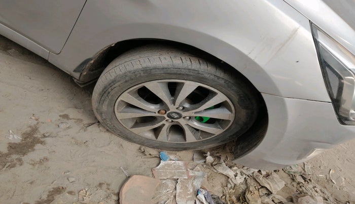 2015 Hyundai Verna FLUIDIC 4S 1.6 VTVT S(O), Petrol, Manual, 56,658 km, tyre