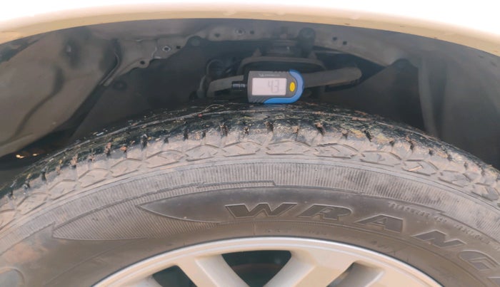 2014 Toyota Fortuner 3.0 4X2 MT, Diesel, Manual, 1,75,775 km, tyre