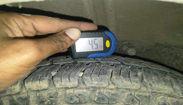 2011 Chevrolet Spark LS 1.0, Petrol, Manual, 15,389 km, tyre