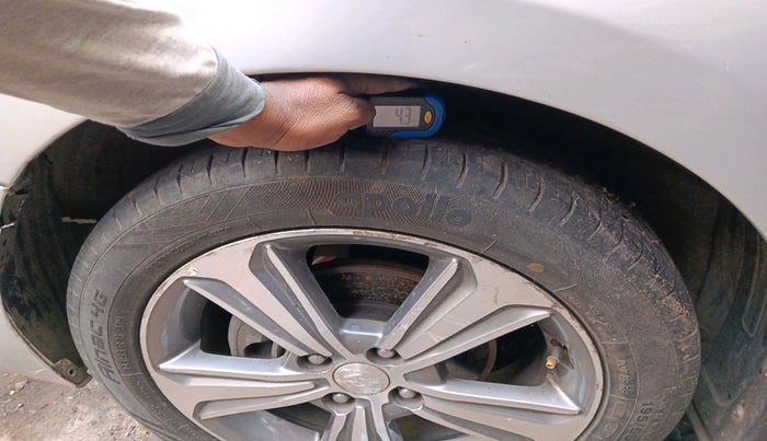 2018 Hyundai Verna 1.6 VTVT SX O, Petrol, Manual, 44,763 km, tyre