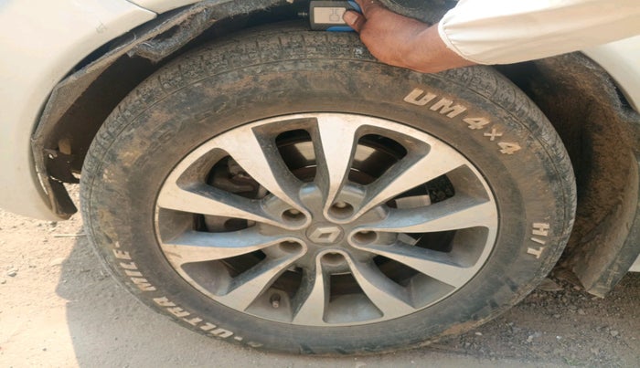 2011 Renault Koleos 4x4 AT, Diesel, Automatic, 1,51,904 km, tyre