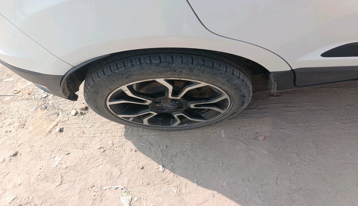 2018 Ford Ecosport TITANIUM 1.5L SIGNATURE EDITION (SUNROOF) DIESEL, Diesel, Manual, 98,598 km, tyre