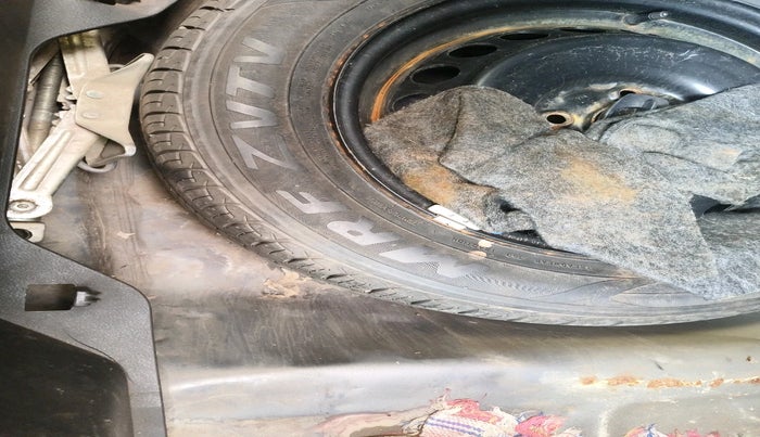 2017 Maruti Baleno ALPHA DIESEL 1.3, Diesel, Manual, 88,313 km, tyre