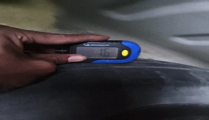 2022 Maruti Dzire VXI CNG, Petrol, Manual, 72,446 km, tyre