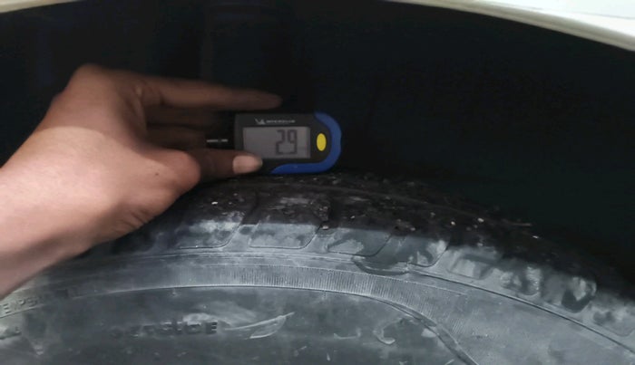 2022 Maruti Dzire VXI CNG, Petrol, Manual, 72,446 km, tyre