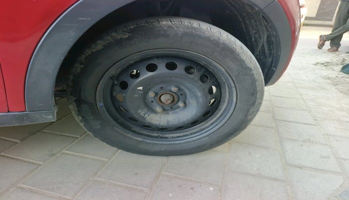 2018 Tata NEXON XT PETROL, Petrol, Manual, 41,000 km, tyre