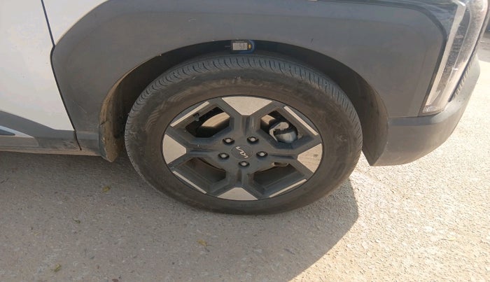 2025 KIA SYROS HTK Plus 1.0 Turbo 7DCT, Petrol, Automatic, 8,691 km, tyre