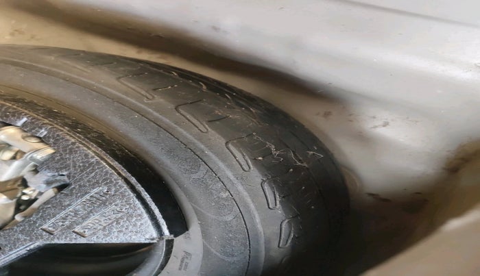 2015 Maruti Celerio ZXI, Petrol, Manual, 1,08,969 km, tyre