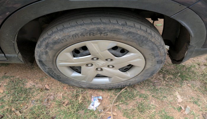 2022 Hyundai VENUE S 1.2, Petrol, Manual, 67,445 km, tyre