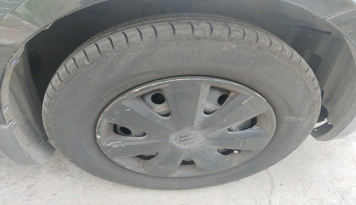 2011 Maruti Swift Dzire VDI, Diesel, Manual, 1,52,587 km, tyre