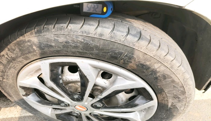 2015 Honda Amaze 1.5L I-DTEC E, Diesel, Manual, 1,16,454 km, tyre