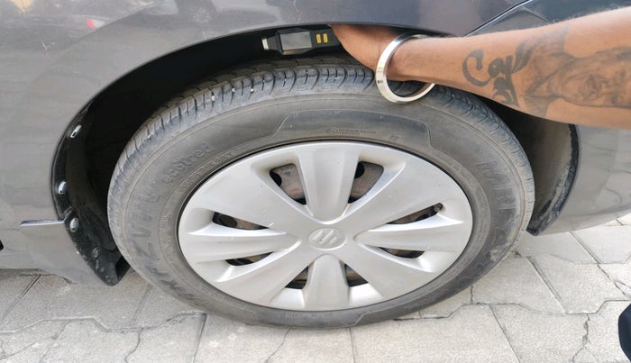 2016 Maruti Ertiga VXI CNG, Petrol, Manual, 55,590 km, tyre