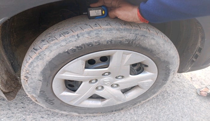 2021 Hyundai VENUE S 1.2, Petrol, Manual, 31,526 km, tyre