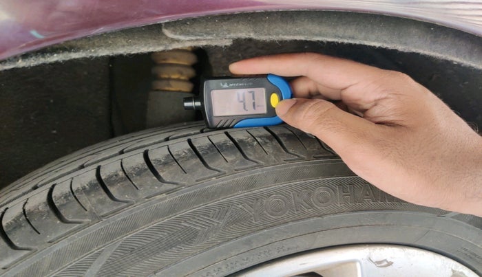 2011 Skoda Superb ELEGANCE 1.8 TSI AT, Petrol, Automatic, 1,00,002 km, tyre