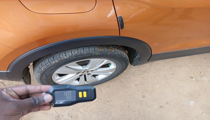 2021 Skoda KUSHAQ AMBITION 1.0L TSI AT, Petrol, Automatic, 69,990 km, tyre